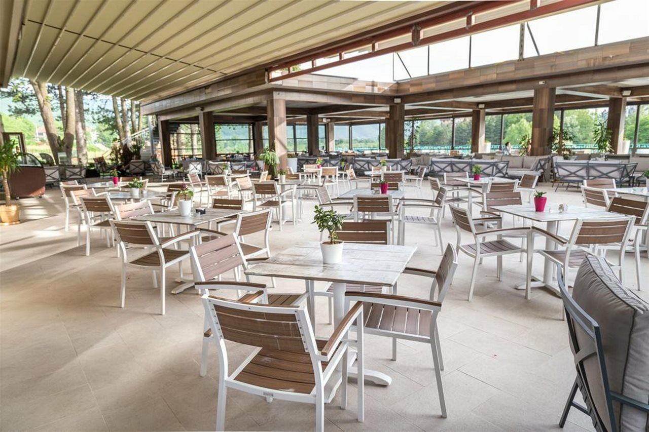 Hotel Беране Екстер'єр фото