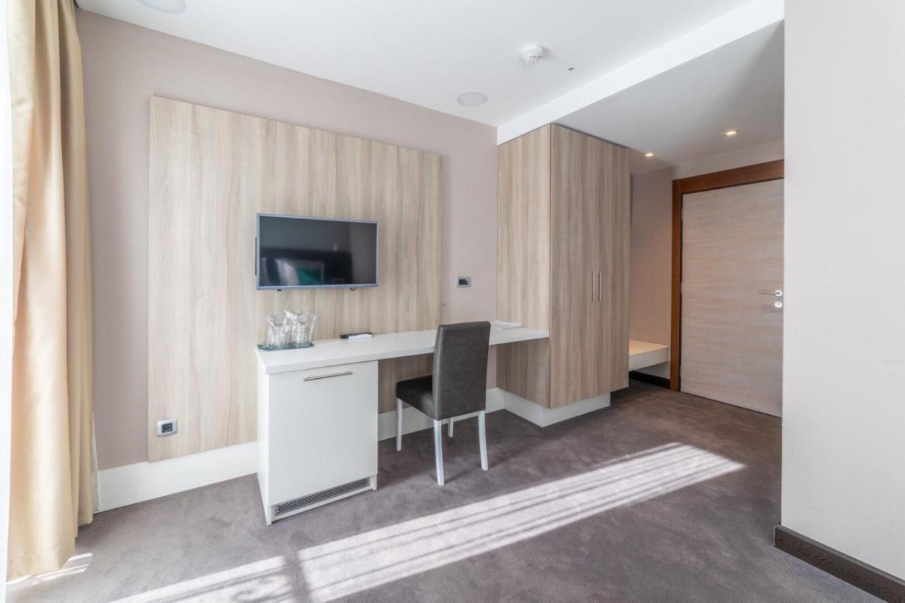 Hotel Беране Екстер'єр фото