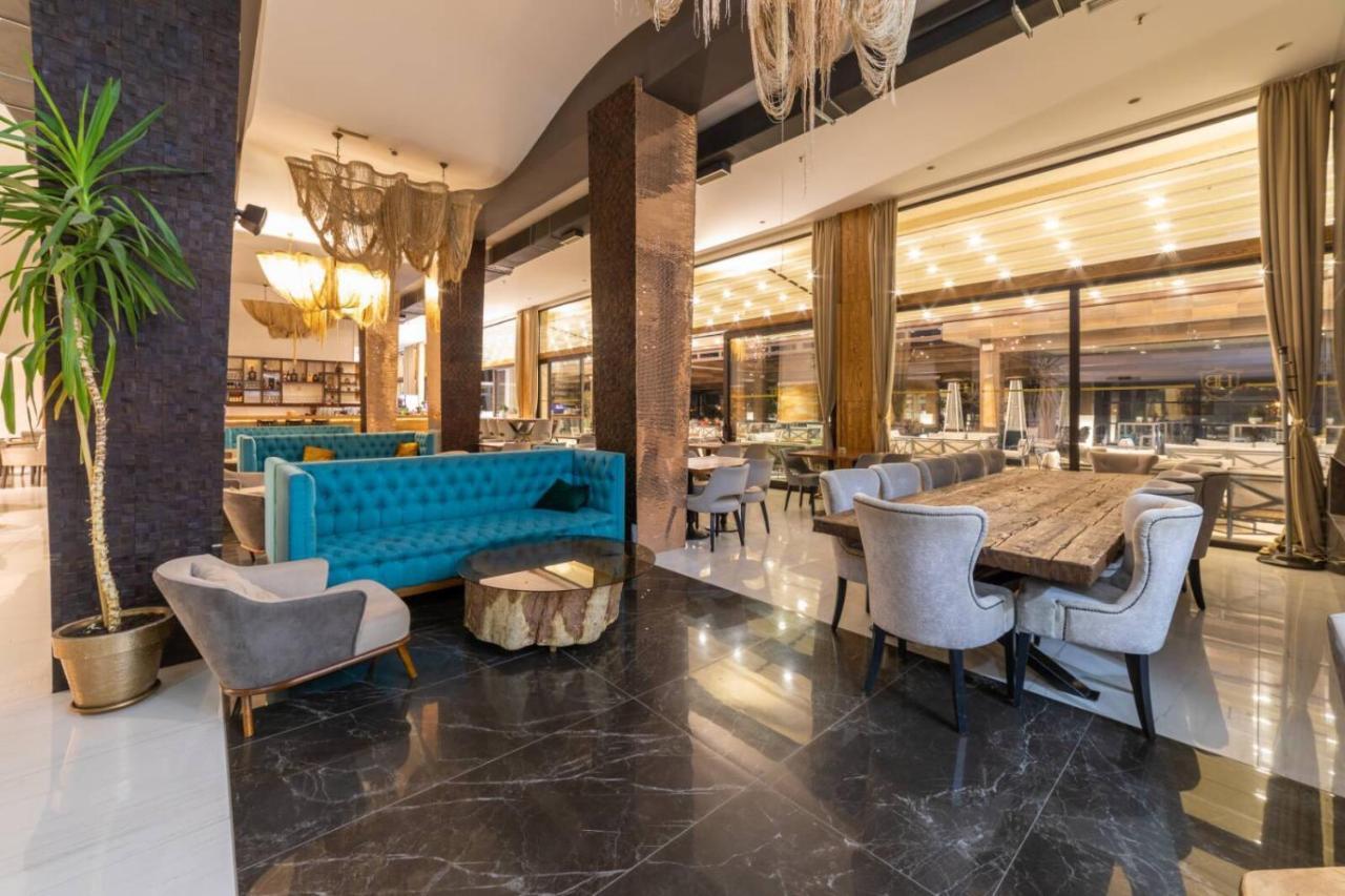Hotel Беране Екстер'єр фото